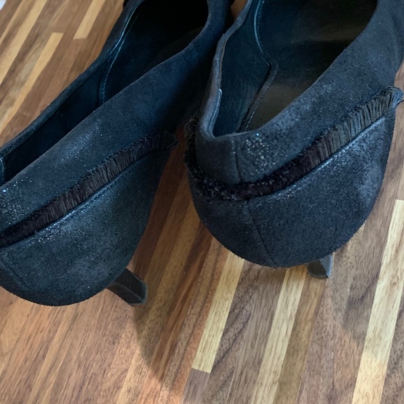 Donald Pliner "Exquisite Fancy Leather Fringed Shoes" - Picture 6 of 15